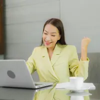 Ilustrasi kerja, semangat, karyawan. (Image by lifeforstock on Freepik)