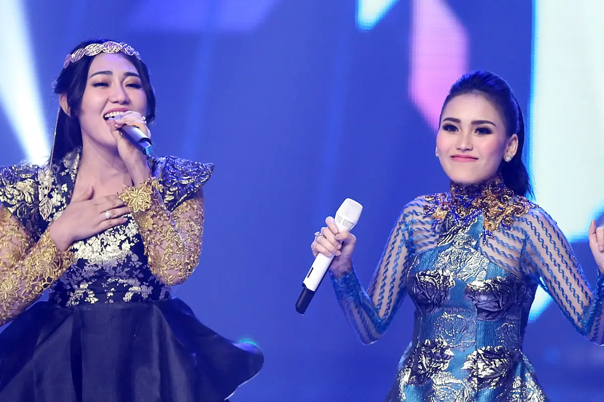 [Bintang] Via Vallen: Suara Saya Tak Semerdu Ayu Ting Ting