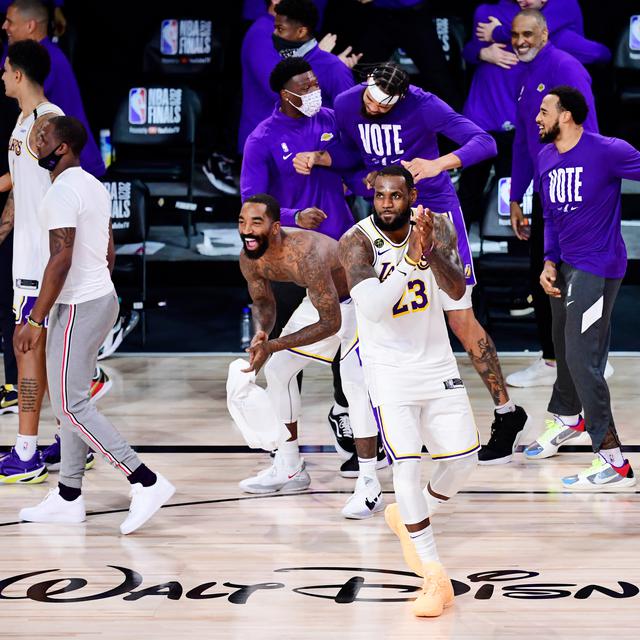 Trade Aneh La Lakers Yang Berbuah Cincin Juara Buang Pemain Muda Berpotensi Dan Rekrut Pelatih Gagal Nba Bola Com