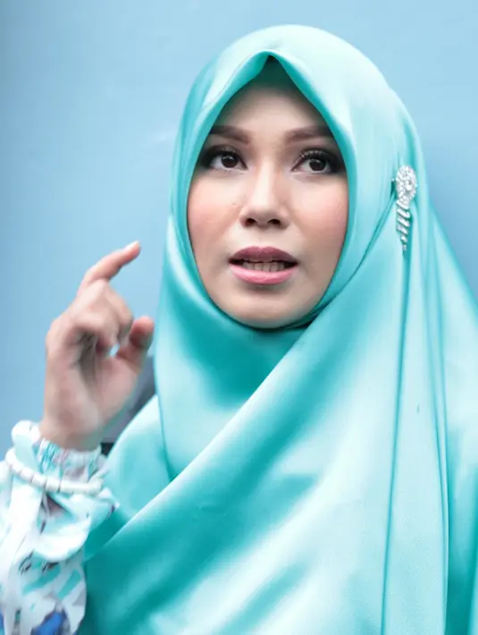 "Azzahra udah dari kecil sama abinya dibangunin sahur, supaya berlatih sahur seperti ini loh, tapi abis itu kita tidurin lagi mimik susu, buka juga ikut buka," kata Puput di Jalan Kapten Tendean, Jakarta Selatan, Kamis (9/6). (Adrian Putra/Bintang.com)