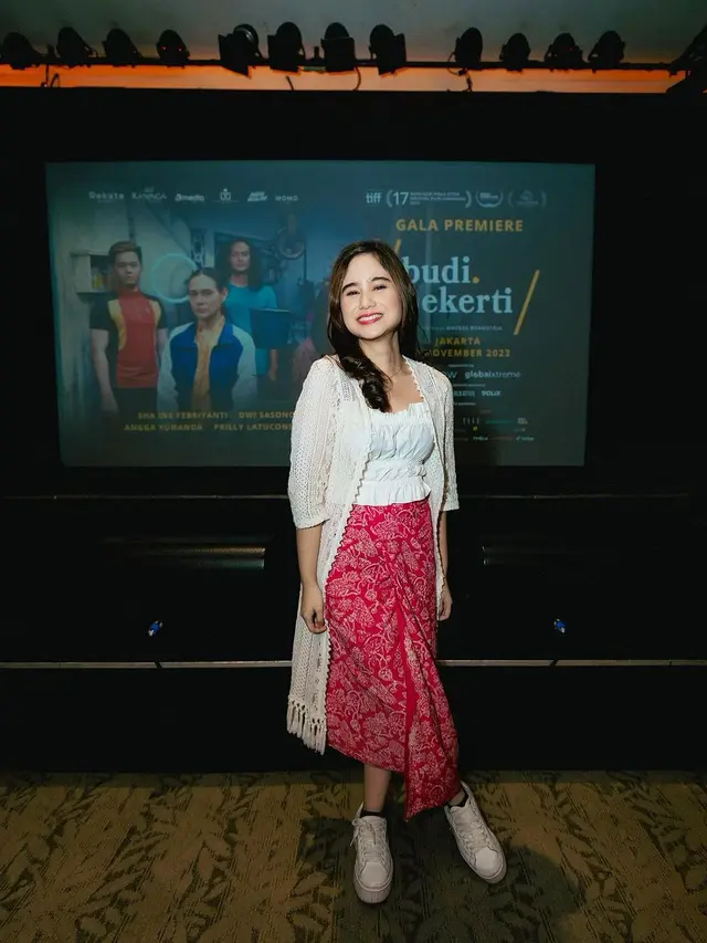 8 Inspirasi Outfit Merah Putih untuk Rayakan 17 Agustus, dari Tissa Biani, Sandrinna Michelle, hingga Dian Sastrowardoyo