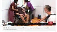 Potret salah satu populasi lanjut usia (lansia) yang mengikuti vaksinasi COVID-19 di Singapura pada Senin, 22 Februari 2021. (Foto: Situs Channel News Asia)