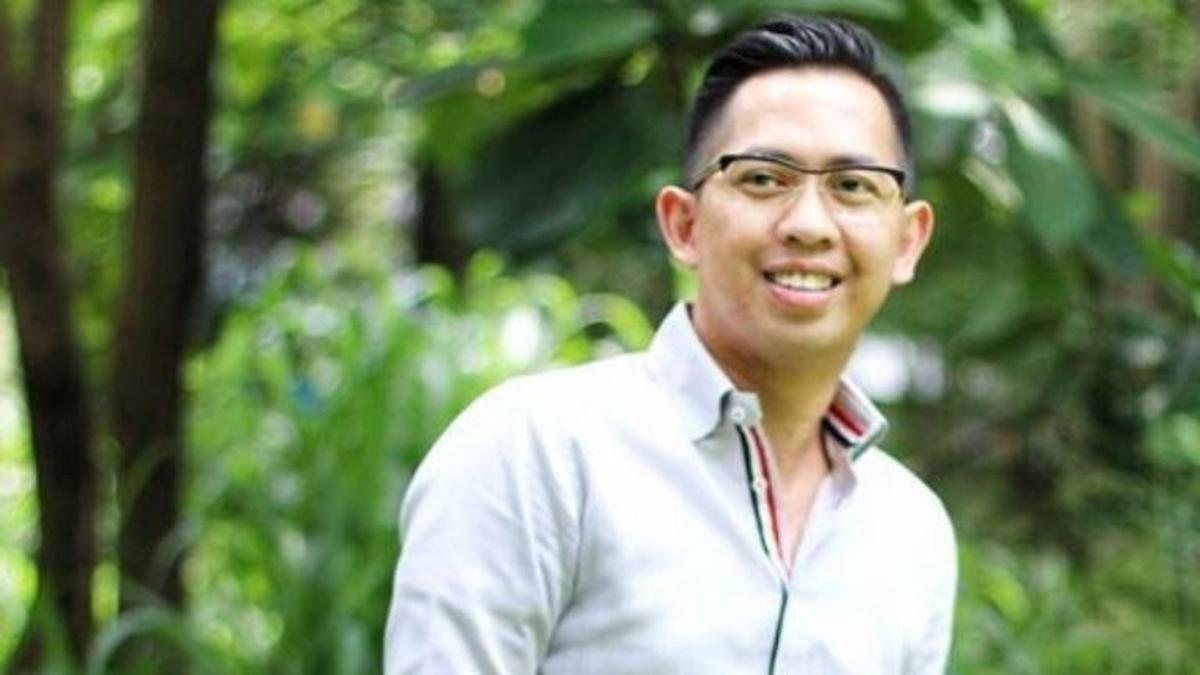 Mario Markoneng Bagikan Berlian untuk Bintang Tamu Konten Youtubenya