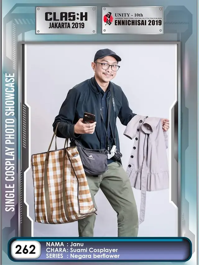 Cosplay Nyeleneh (Sumber: Facebook//clashcosplay)