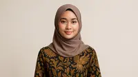 Gaya Batik Kombinasi Lengan Lonceng Bertali Hijab Friendly (Image by ChatGPT)