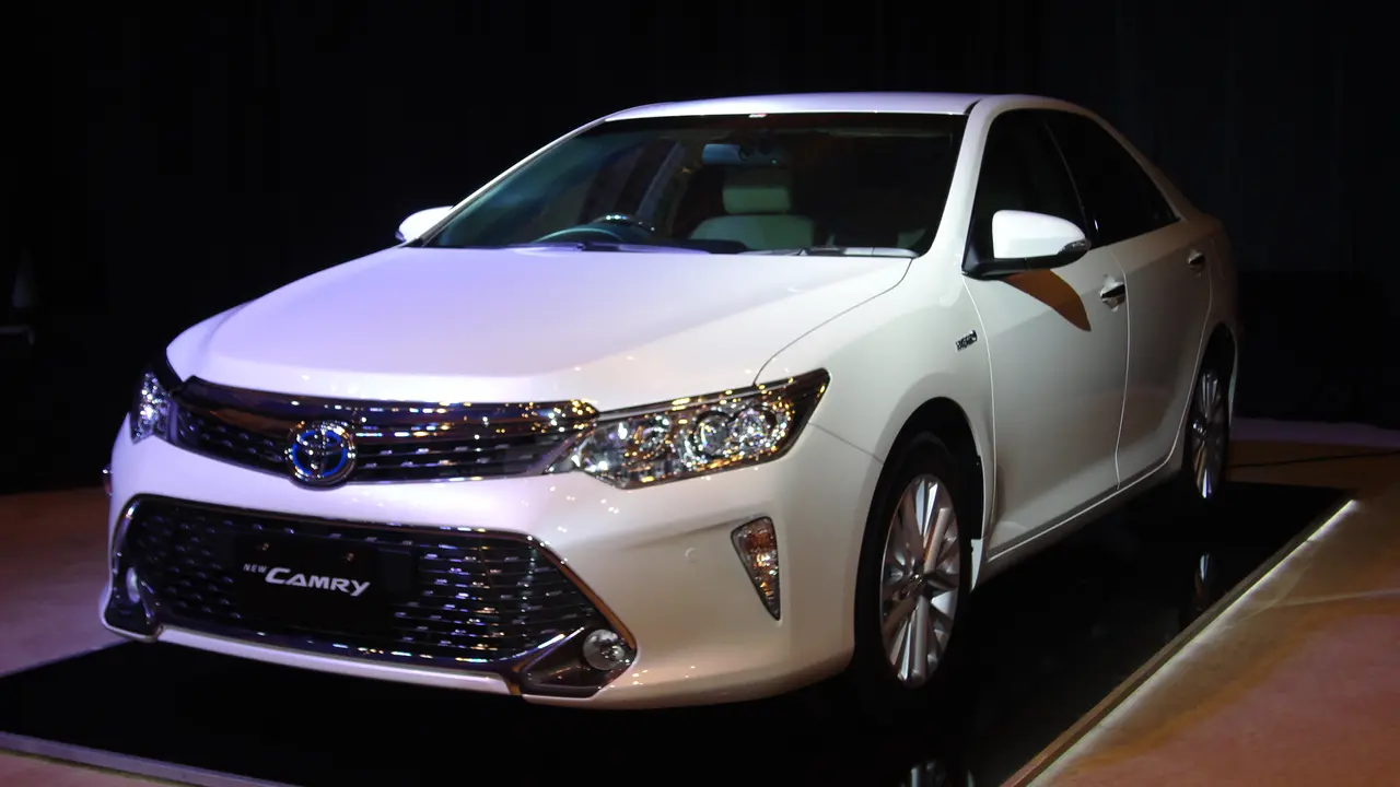 Alasan Camry 2,0 Liter Tak Masuk Indonesia