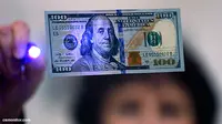 Uang US$ 100 Desain Lama Tak Perlu Ditukar