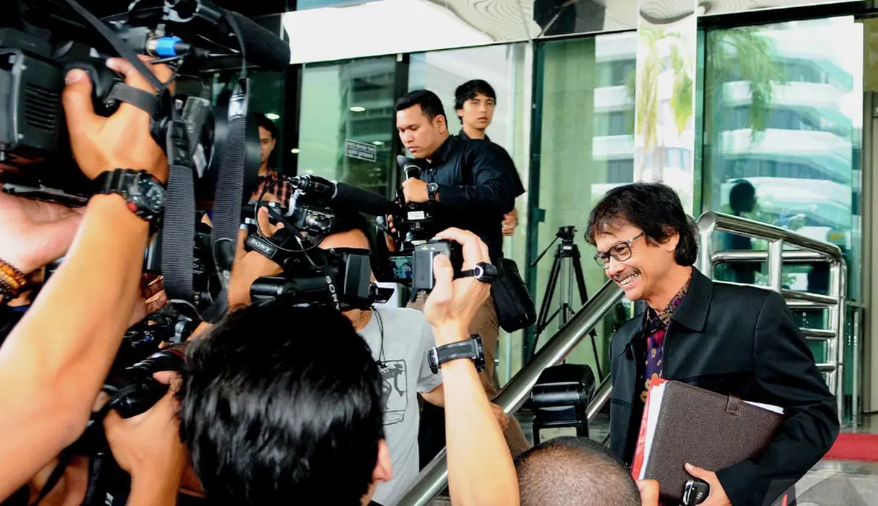 Rida Mulya diperiksa KPK sebagai saksi untuk tersangka dugaan korupsi dan pemerasan di Kementerian ESDM dengan tersangka Jero Wacik, Jakarta, Jumat (12/9/2014) (Liputan6.com/Andrian M Tunay)