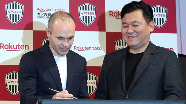 Andres Iniesta Resmi Gabung Vissel Kobe