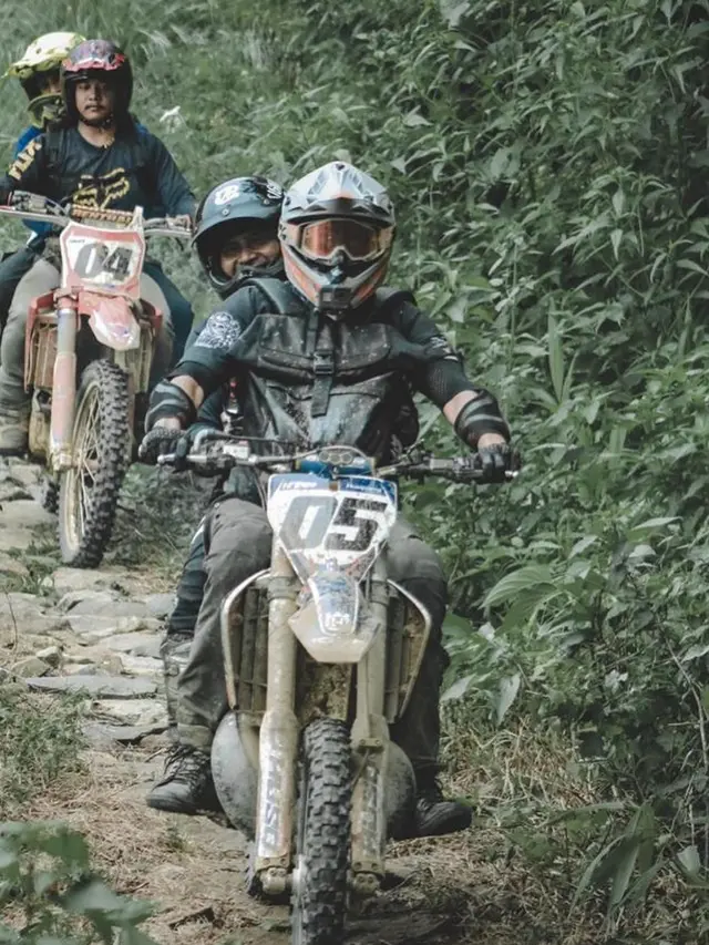8 Potret Judika Pertama Kali Ikut Main Motor Trail, Jadi Pengalaman Seru