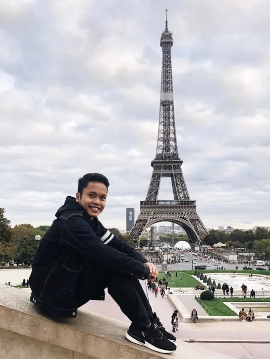 <p>Di akun Instagram pribadinya (@sinisukanthony), Ginting sering membagikan momen-momen kesehariannya, termasuk saat ia berada di luar lapangan. Foto: Instagram.</p>