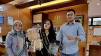 Potret Dewi Nurmania Anak Muzdalifah Lulus Sidang Skripsi. (Sumber: Instagram/dewinurmania)