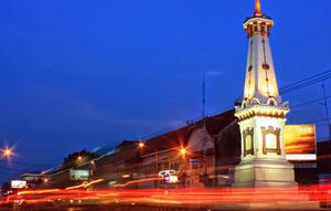 Tugu Jogja di Malam Hari (dok. Dinas Pariwisata Daerah Istimewa Yogyakarta)