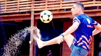 Bek Asing Madura United Asah Kemampuan Lewat Sepak Takraw