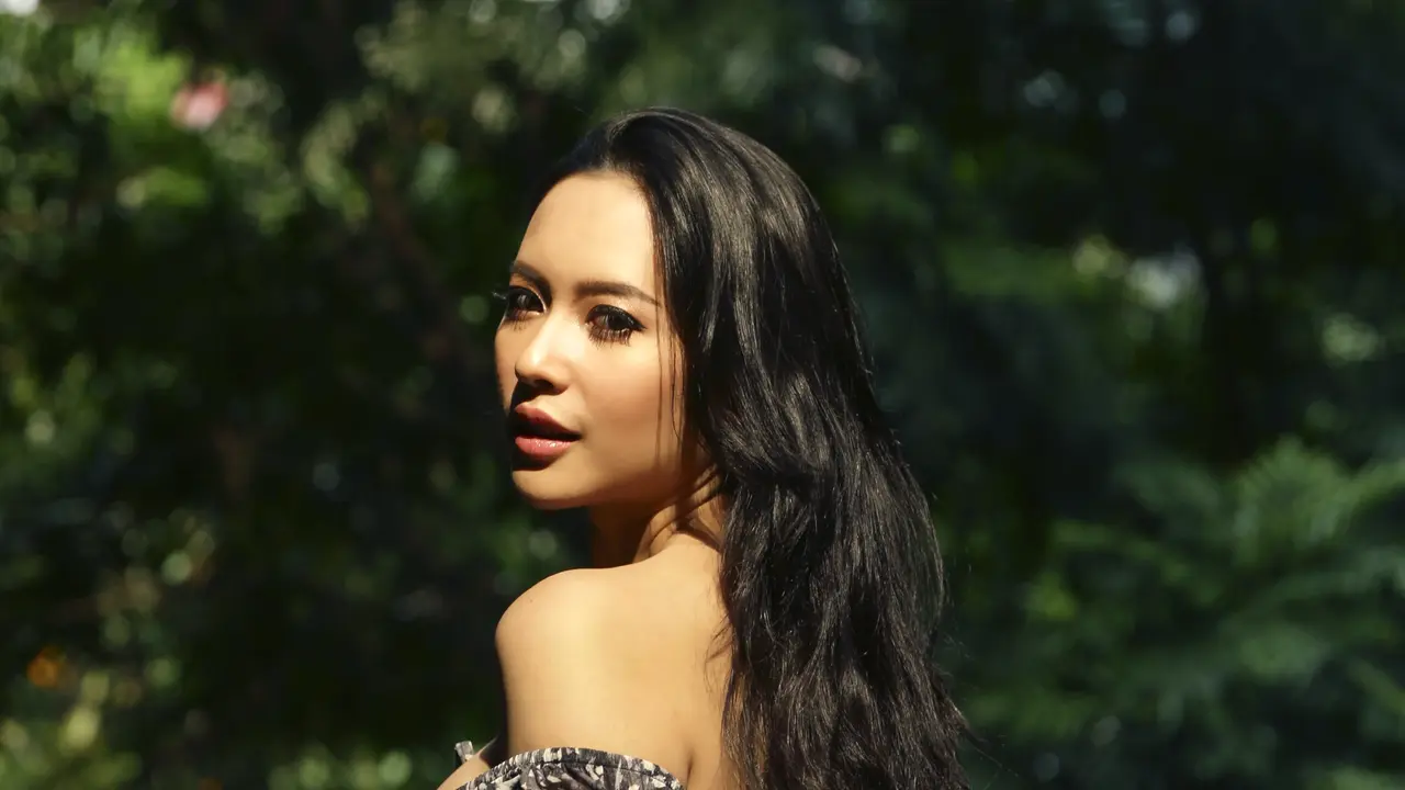 Eksklusif Elvira Devinamira