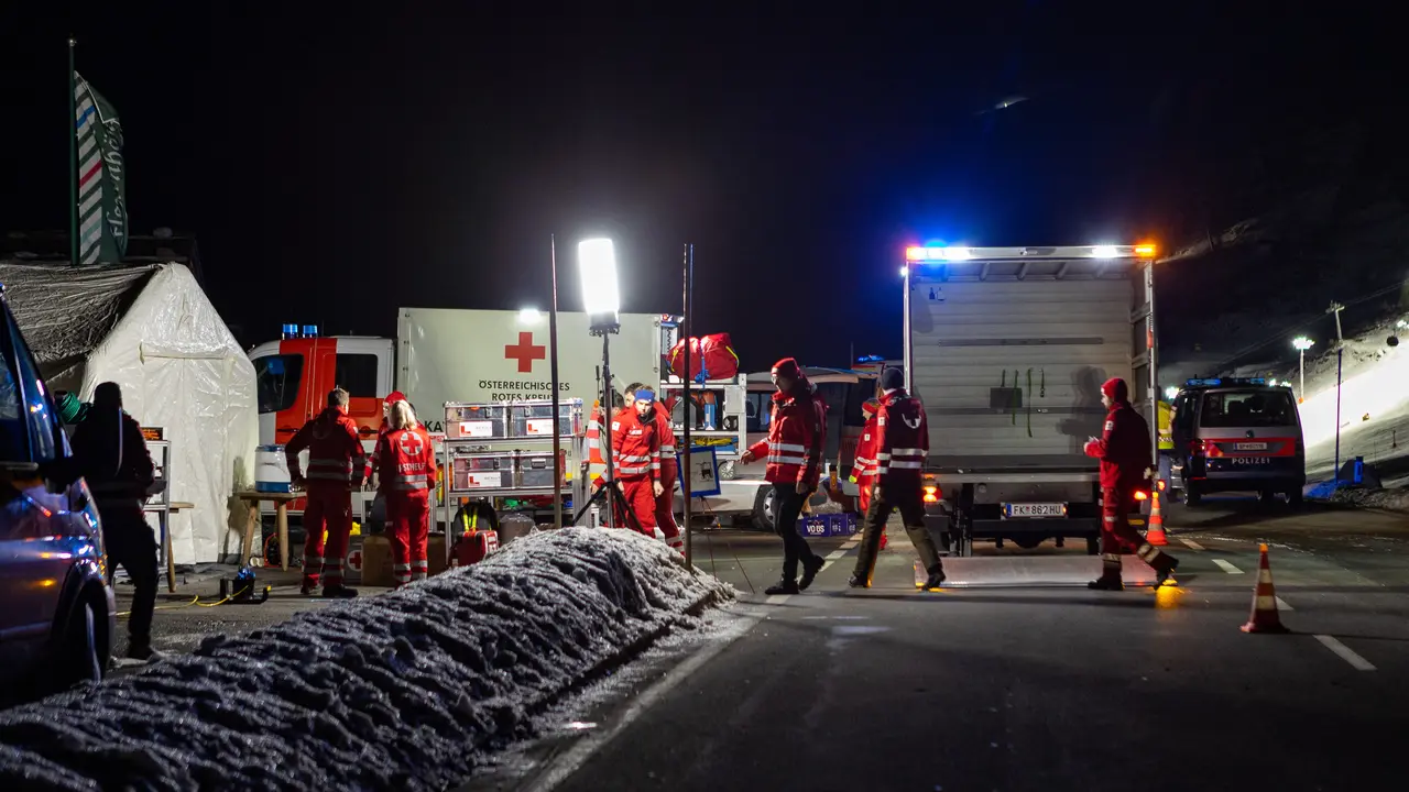 Longsor Salju di Hari Natal, 10 Pengunjung Resor Ski di Austria Terkubur Hidup-Hidup