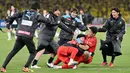 Berstatus juara Piala Kaisar Jepang 2023, Kawasaki Frontale juga berhak mendapatkan tiket menjadi wakil Jepang di Liga Champions Asia Elite 2024-2025, kompetisi kasta teratas Asia yang baru, bersama juara dan runner-up J1 League 2023, Vissel Kobe dan Yokohama Marinos. (AFP/JIJI Press/STR)