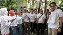 Calon Wakil Gubernur DKI Jakarta, Sandiaga Salahudin Uno saat menjelaskan visi dan misinya bila terpilih nanti, Jakarta, Selasa (6/12). Sandiaga Uno temui warga Jelambar untuk sosialisasi  visi misinya bila terpilih nanti. (Liputan6.com/Yoppy Renato)