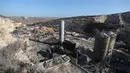 Sementara, militer Israel berdalih bahwa target serangan adalah kelompok Hizbullah dan afiliasinya. (AP Photo/Mohammad Zaatari)