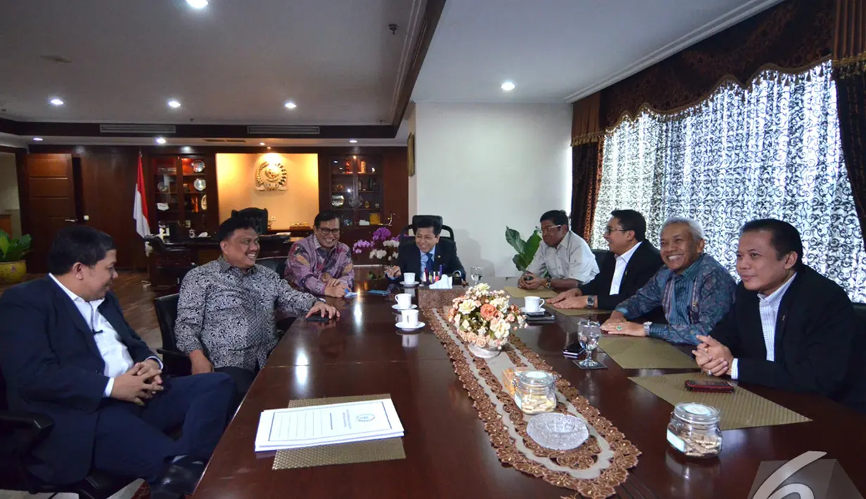 Koalisi Merah Putih (KMP) dan Koalisi Indonesia Hebat (KIH) bertemu untuk melakukan islah dan mengakhiri ketegangan antar mereka, Jakarta, Senin (10/11/2014) (Liputan6.com/Andrian M Tunay)