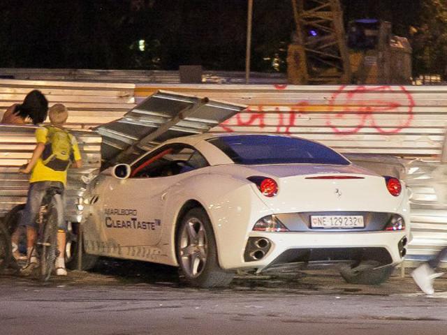 Ferrari California Test Dive Kecelakaan