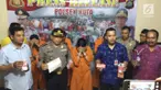 Seorang wanita yang mengaku pramugari ditangkap polisi karena memakai sabu.