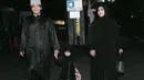 Potret gemas keluarga Atta Halilintar dan Aurel Hermansyah pakai outfit serba hitam untuk tarawih. Penampilan siapa yang paling jadi favoritmu, Sahabat FIMELA? [Foto: Instagram/attahalilintar]