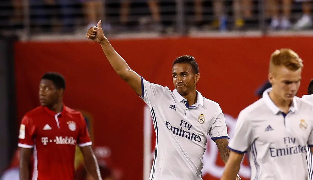 Ekspresi pemain Real Madrid, Danilo, setelah mencetak gol ke gawang Bayern Munchen pada laga lanjutan International Champions Cup 2016 di MetLife Stadium, New Jersey, AS, Kamis (4/8/2016) pagi WIB. (AFP/Jeff Zelevansky/Getty Images)