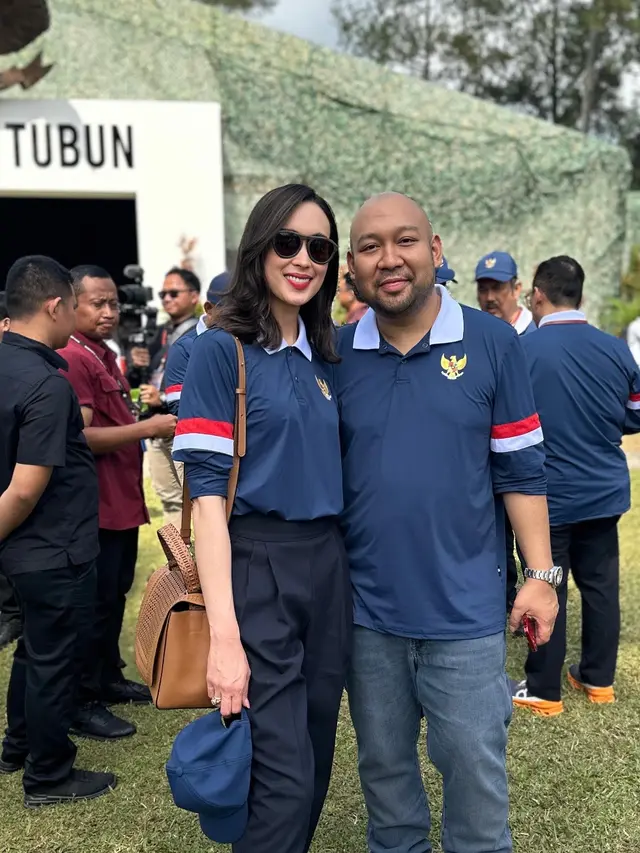 Tampilan Tas Branded Lokal yang Dipakai Widi Wardhana Selama Retreat Kabinet, Jadi Sentuhan Mahal di Segala Outfit