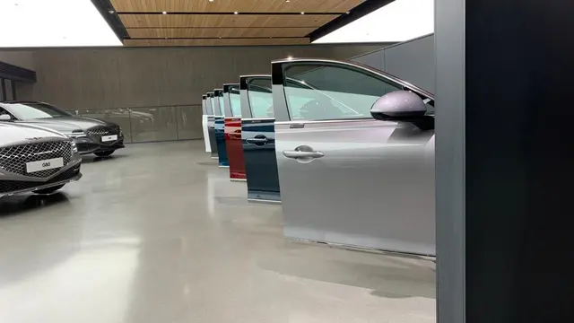 Genesis menyediakan layanan kelas dunia, salah satunya lewat Genesis Suji, one-stop retail, and service pertamanya yang telah memenangi penghargaan bergengsi. Genesis merupakan salah satu lini dari Hyundai Motor Group. (Gideon/Liputan6. com)