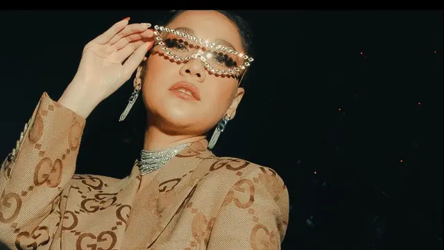 Bunga Citra Lestari sering kali tampil glamor dari manggung hingga menghadiri acara penting lainnya.