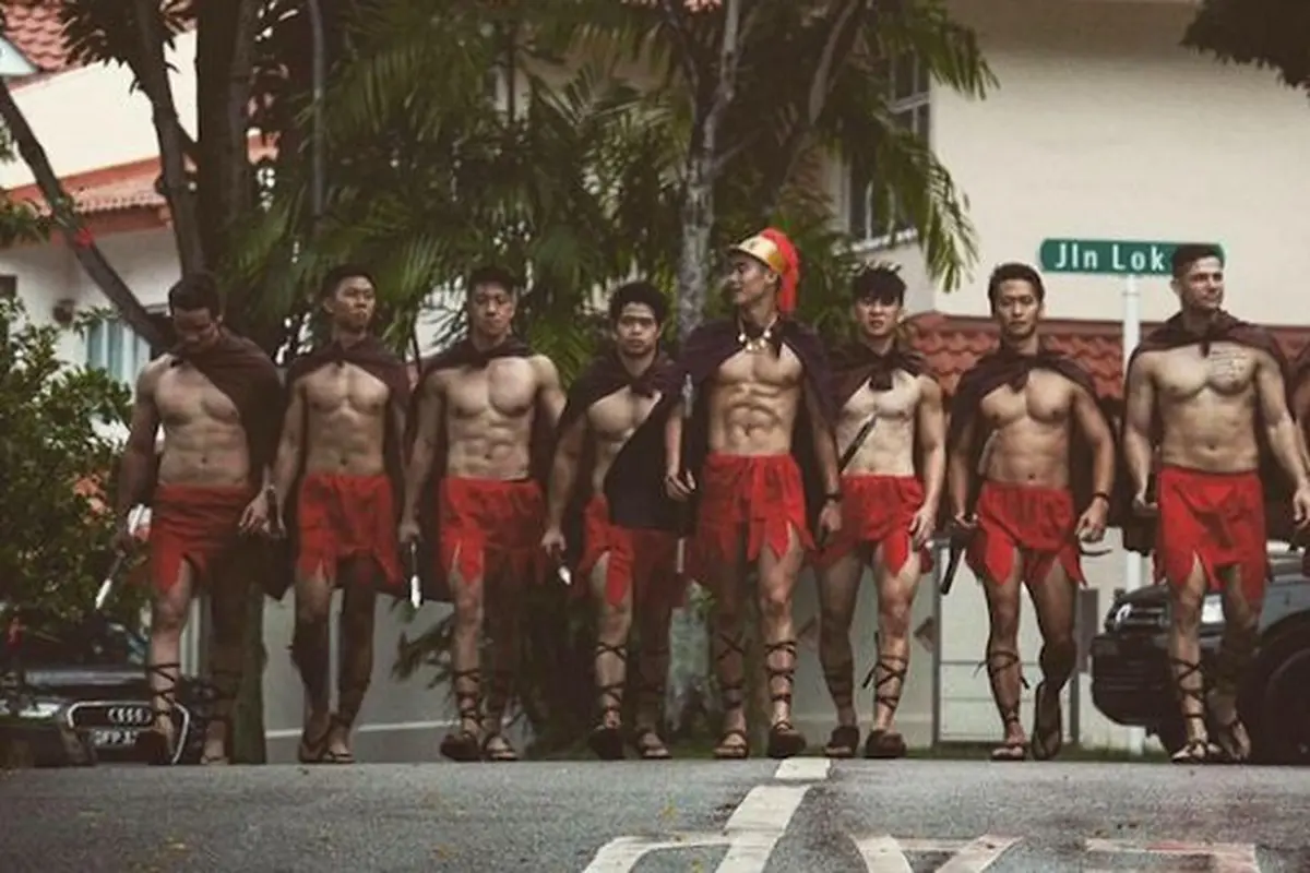 Unik, Pernikahan Ini Kedatangan Pasukan Spartan Layaknya Film 300