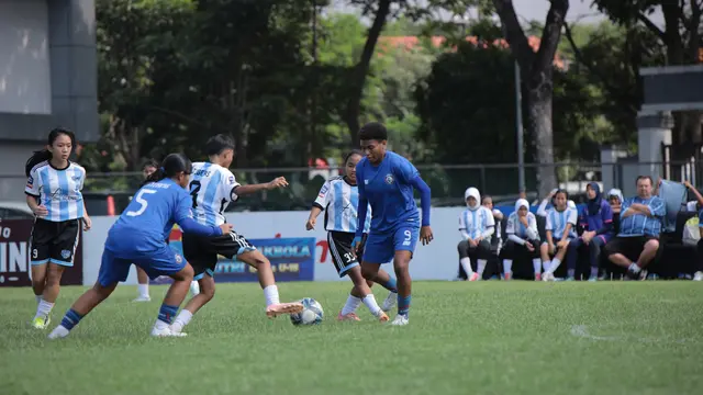 Aksi pemain muda Arema FC di HPSL Surabaya 2026