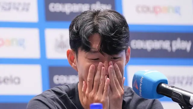 Foto: Tangis Son Heung-min Pecah Saat Umumkan Berpisah dengan Tottenham Hotspur