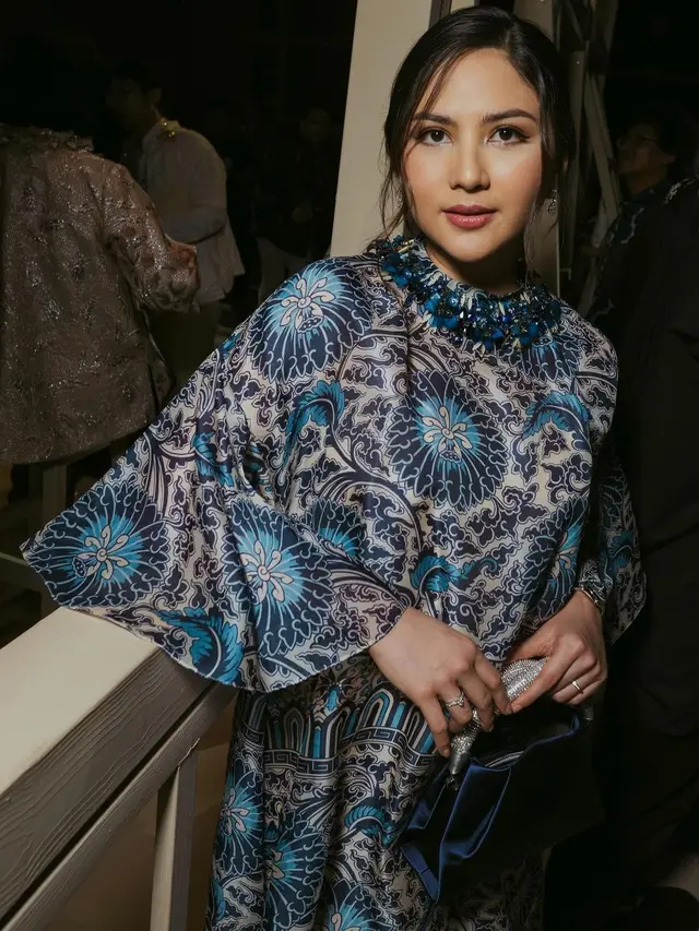 6 Potret Tampilan Jessica Mila Hadiri Event Perdana Usai Melahirkan, Bergaya Elegan Serasi dengan Suami