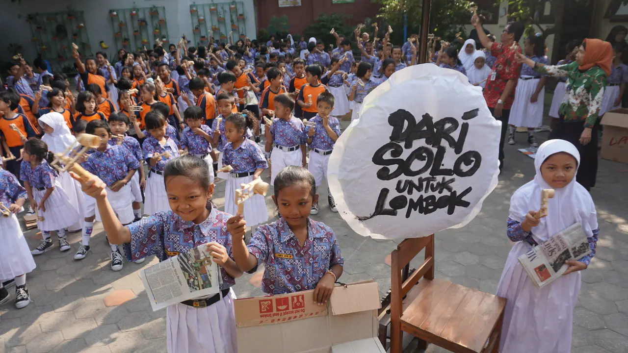 Siswa di Solo Sumbang Othok-othok