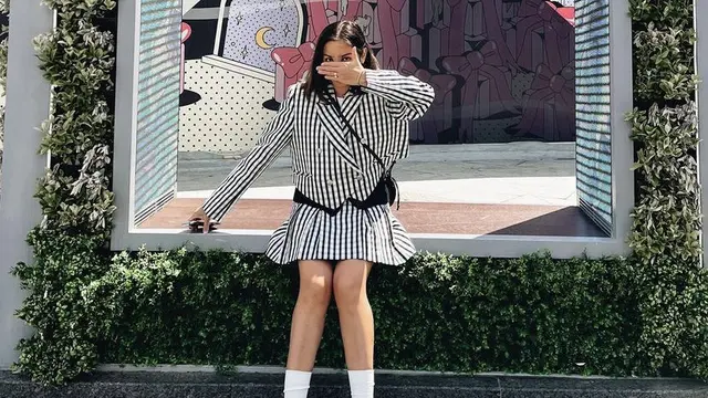 OOTD Jessica Iskandar di Korea Selatan pasca operasi hidung, credit: Instagram (@inijedar)