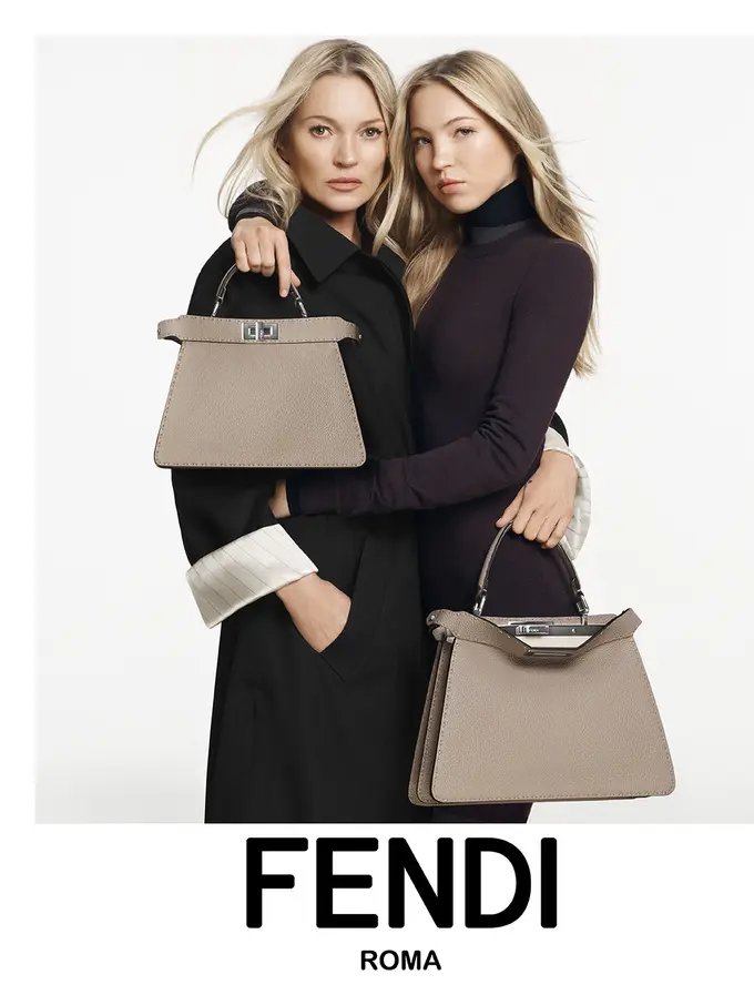 Pesona Kompak Kate Moss dan Lila Grace Moss di Kampanye Terbaru Fendi Peekabo, Tampil Kembar Bak Pinang Dibelah Dua