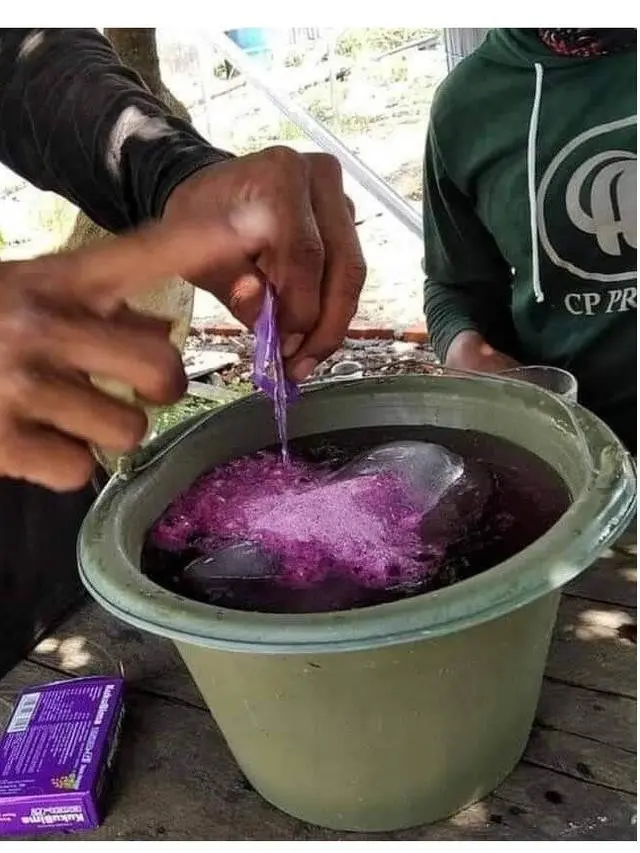 6 Wadah Minuman ala Kuli Bangunan Ini Nyeleneh, Bikin Tepuk Jidat