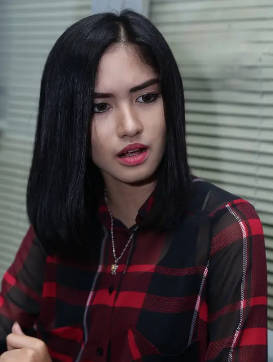 Ochi Rosdiana saat ditemui di kawasan Tendean, Jakarta Selatan, Senin (25/1/2016). (Andy Masela/Bintang.com)