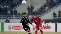 Meski banyak yang jengkel dan mencibir kelakuanya di lapangan namun Doan Van Hau sukses membungkam mereka semua dengan penampilan solid dan membawa Vietnam hingga ke partai final Piala AFF 2022. (AFP/Nhac Nguyen)
