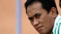 Pelatih Perserang Serang, Widyantoro berharap tidak dijatuhi sanksi dengan melatih tim di Piala Kemerdekaan. (Bola.com/Robby Firly)