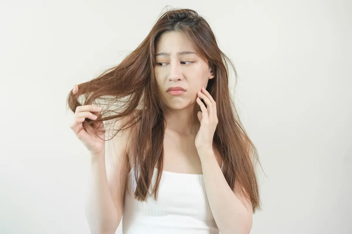 13 Tips Perawatan Rambut Rusak yang Praktis Dilakukan, Nggak Perlu ke Salon Cukup di Rumah Aja