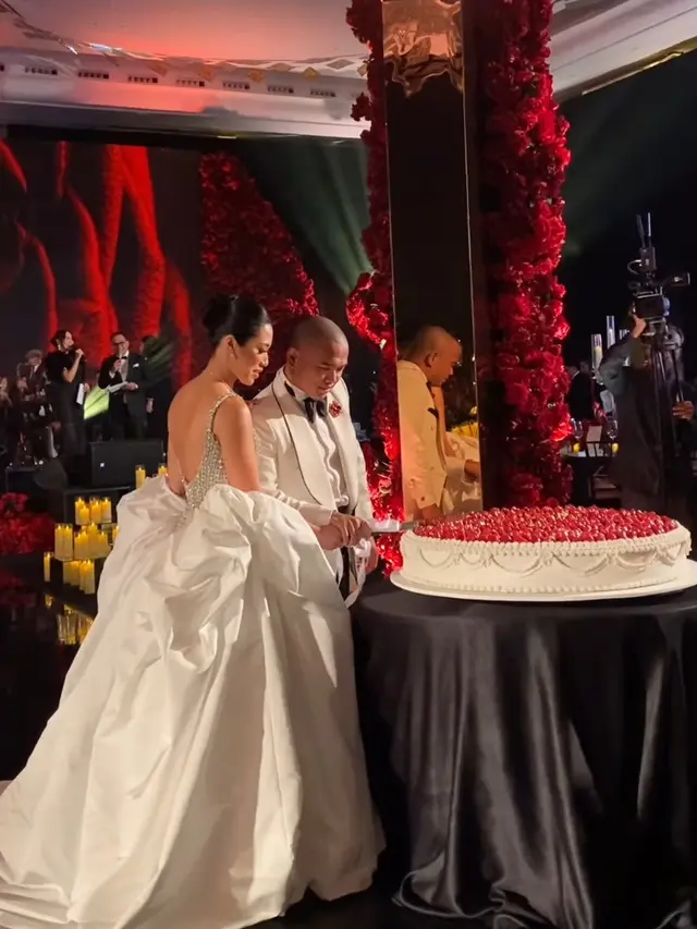 Resepsi pernikahan anak Hotman Paris. [@fcgweddings]