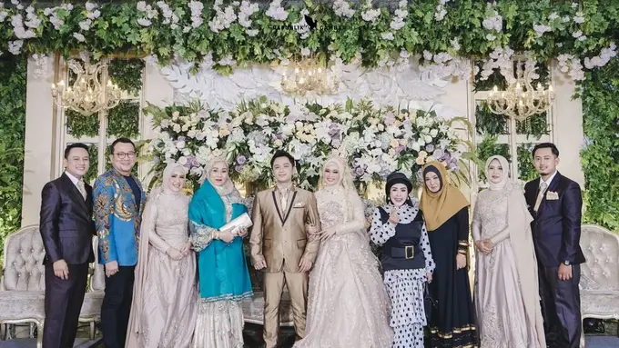 Pedangdut senior di acara pernikahan Ine Sinthya (Foto: Instagram @inesinthya)