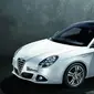 Alfa Romeo Giuletta akan penantang hatchback Eropa lainnya yakni Audi A3 dan VW Golf.