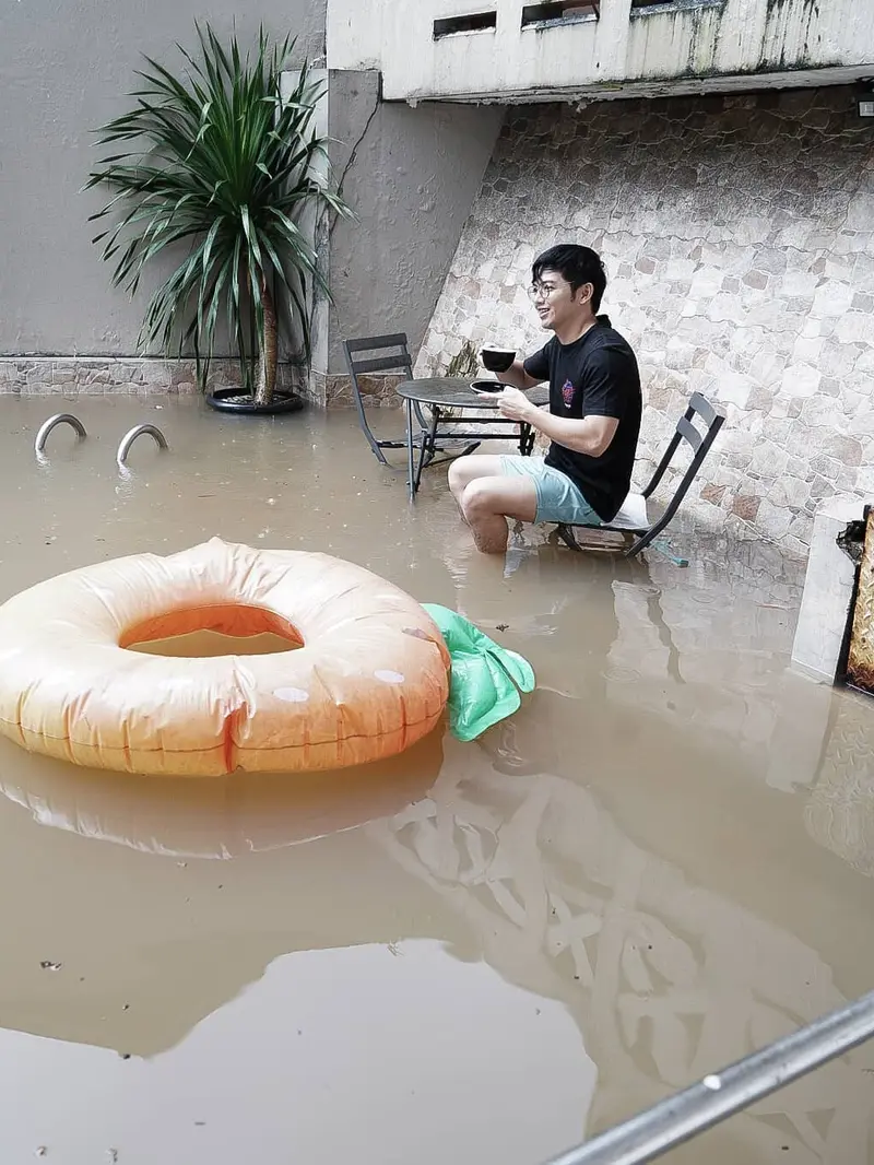 Kediaman Nicky Tirta Terendam Banjir untuk Kedua Kalinya Selama 20 Tahun