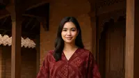 7 Model Batik Merah Maroon Wanita Terbaru yang Menarik dan Stylish