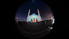 Masjid Al-Noor menyala dalam tampilan penuh warna pada Festival Cahaya Sharjah di Uni Emirat Arab pada 7 Februari 2020. Festival yang diselenggarakan setiap tahunan sudah memasuki tahun kesepuluh ini sukses memikat wisatawan lokal maupun asing. (Photo by GIUSEPPE CACACE / AFP)