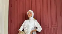 5 Gamis Ala Olla Ramlan yang Stylish dan Bisa Jadi Inspirasi Baju Lebaran